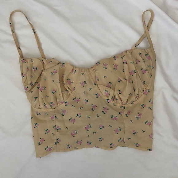 Tops - Floral crop top